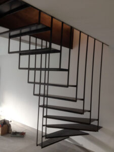 Escalier suspendu à Muret