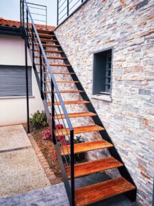 Nos escalier  en colimaçon sur-mesure à Pamiers
